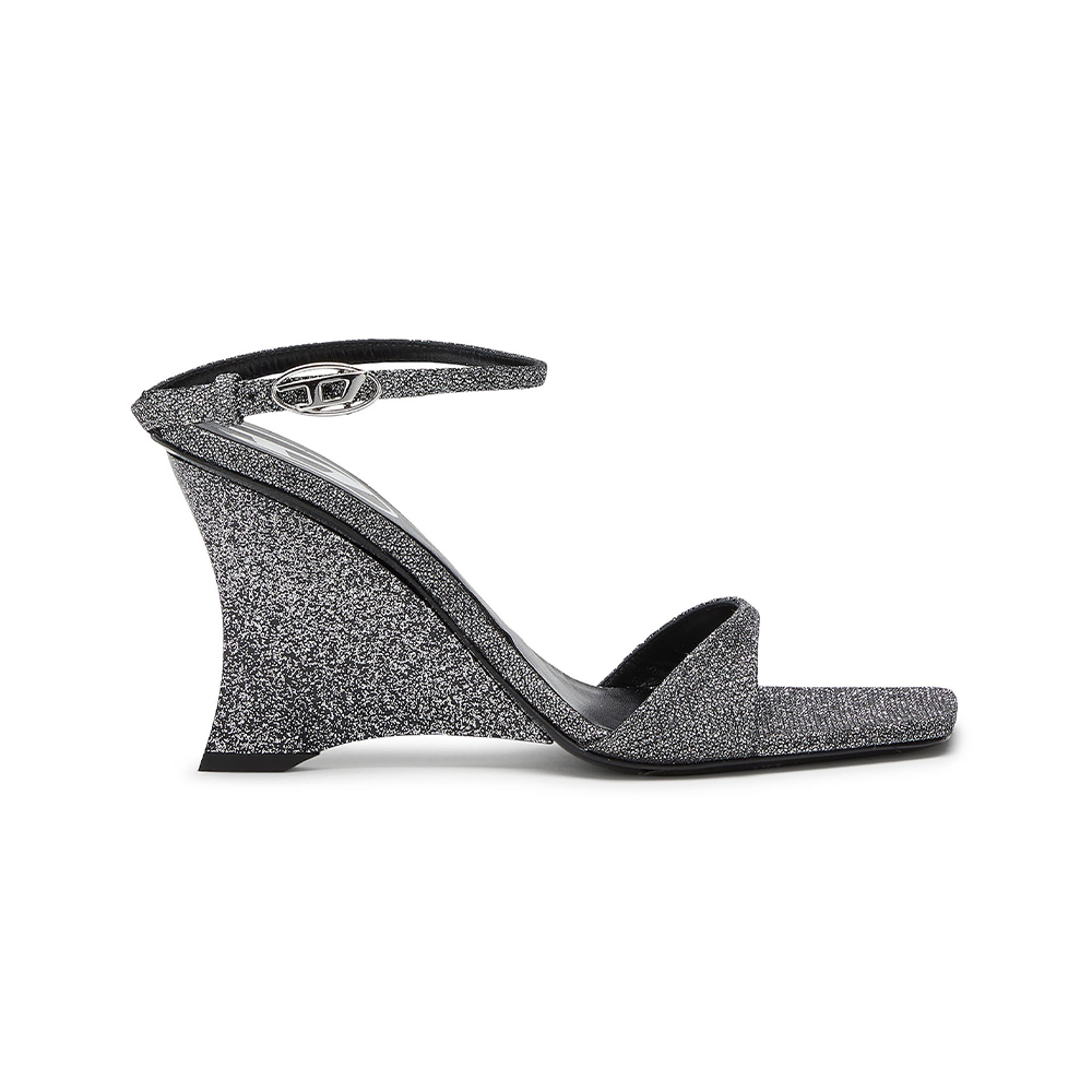 写真：サンダル