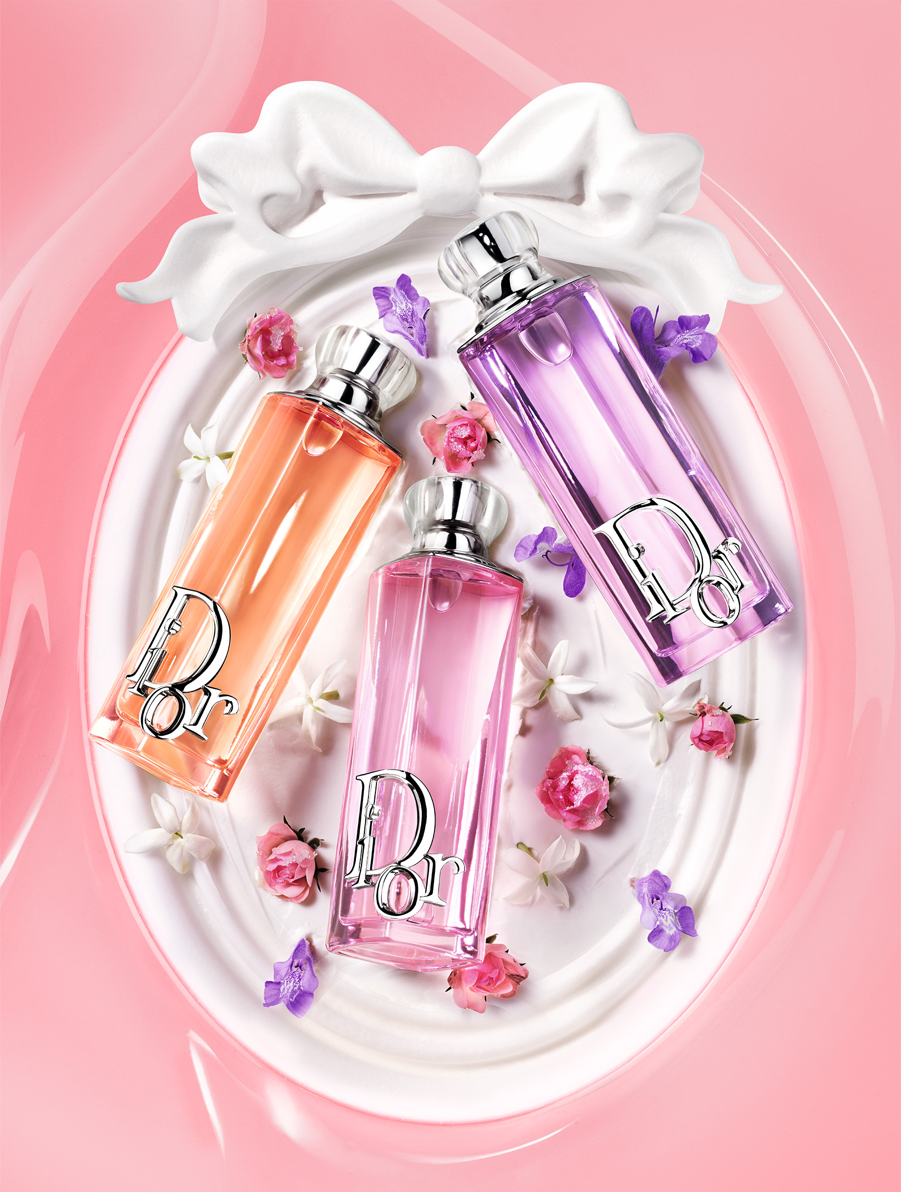 写真:3つのフレグランスボトル