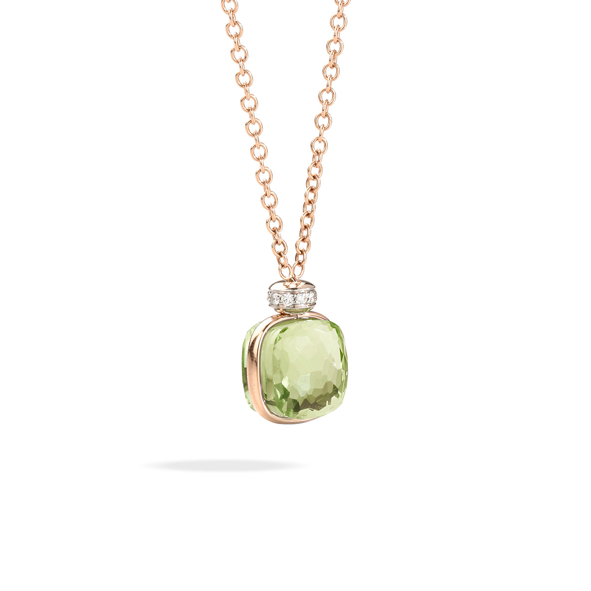 写真：「ヌード」ネックレス